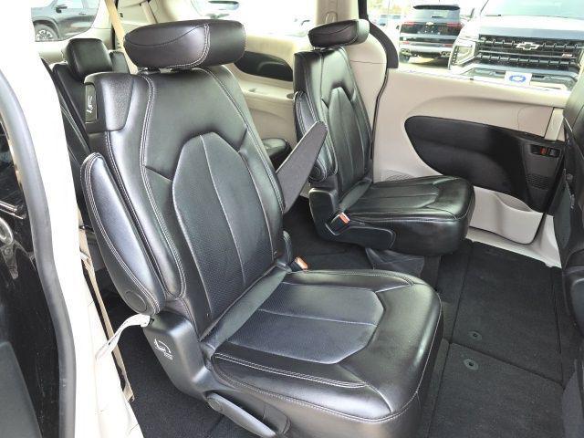 used 2024 Chrysler Pacifica car, priced at $27,999