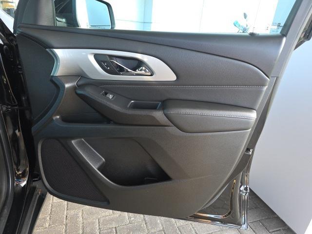used 2022 Chevrolet Traverse car, priced at $27,999
