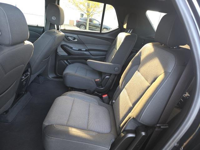 used 2022 Chevrolet Traverse car, priced at $27,999