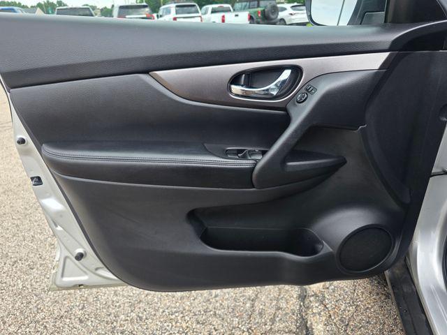 used 2015 Nissan Rogue car, priced at $11,999
