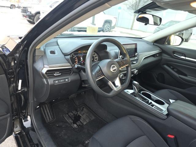 used 2023 Nissan Altima car, priced at $18,995