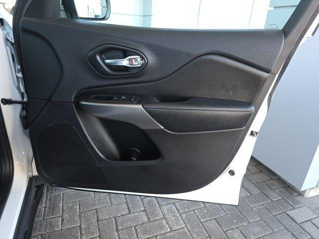 used 2019 Jeep Cherokee car, priced at $16,495