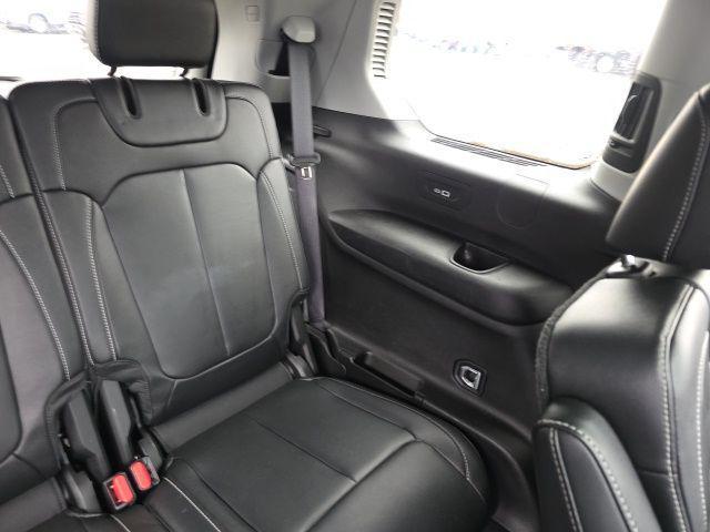 used 2022 Jeep Grand Cherokee L car, priced at $30,995