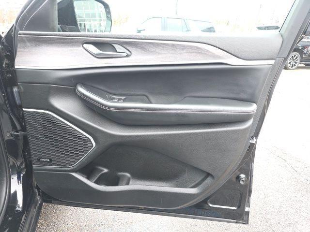 used 2022 Jeep Grand Cherokee L car, priced at $30,995