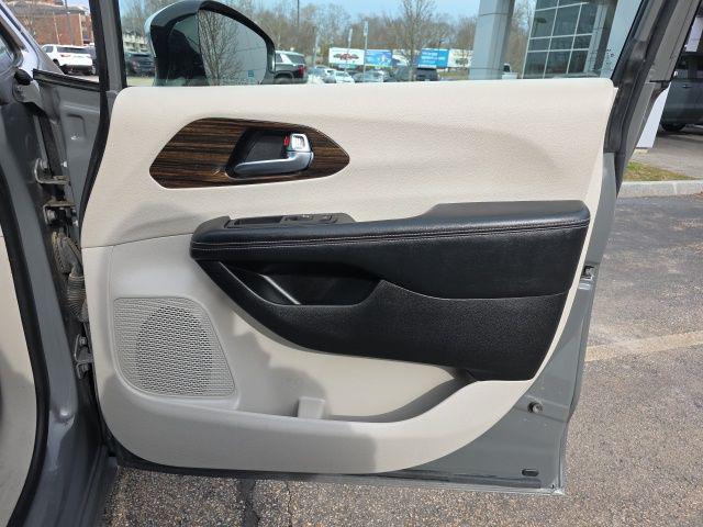 used 2023 Chrysler Pacifica car, priced at $26,499