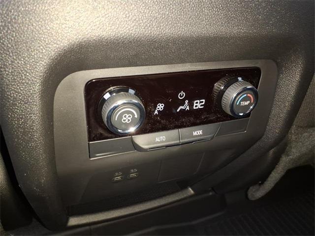 new 2026 Chevrolet Traverse car, priced at $42,620