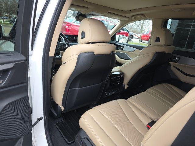 used 2023 Acura MDX car, priced at $39,495