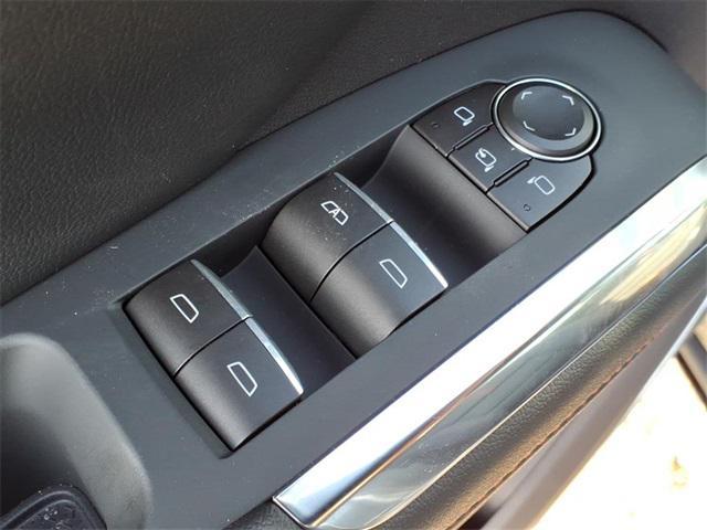 new 2026 Chevrolet Traverse car, priced at $57,220