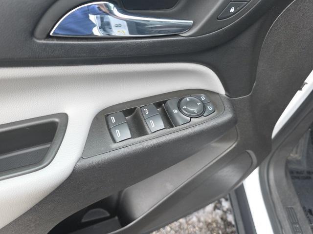 used 2024 Chevrolet Equinox car, priced at $18,999