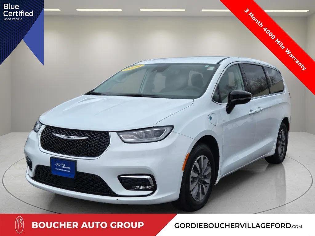used 2024 Chrysler Pacifica Hybrid car, priced at $29,900