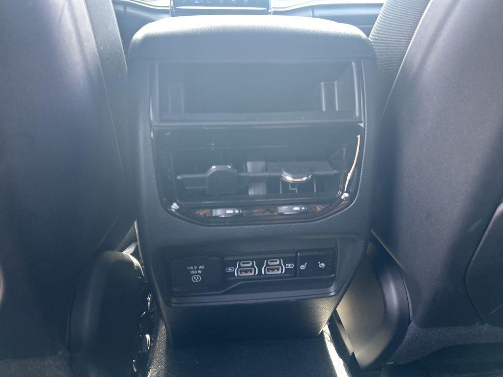 used 2024 Jeep Grand Cherokee car, priced at $36,318