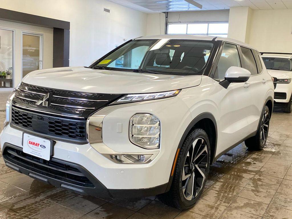 used 2024 Mitsubishi Outlander car, priced at $24,685