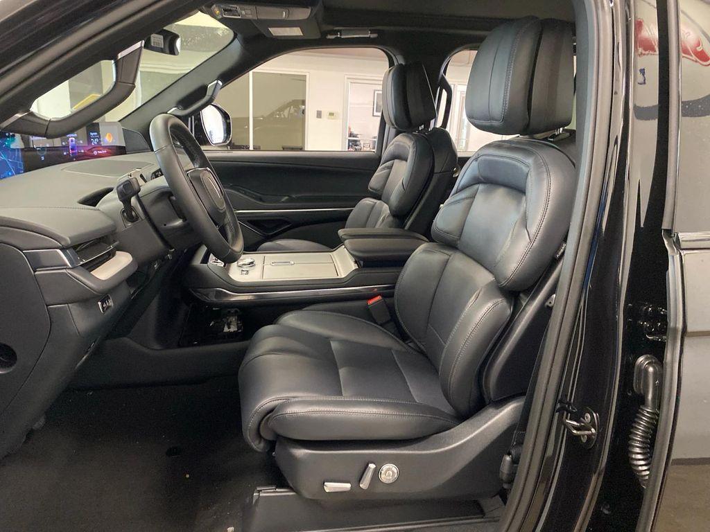 new 2026 Lincoln Navigator car, priced at $115,930