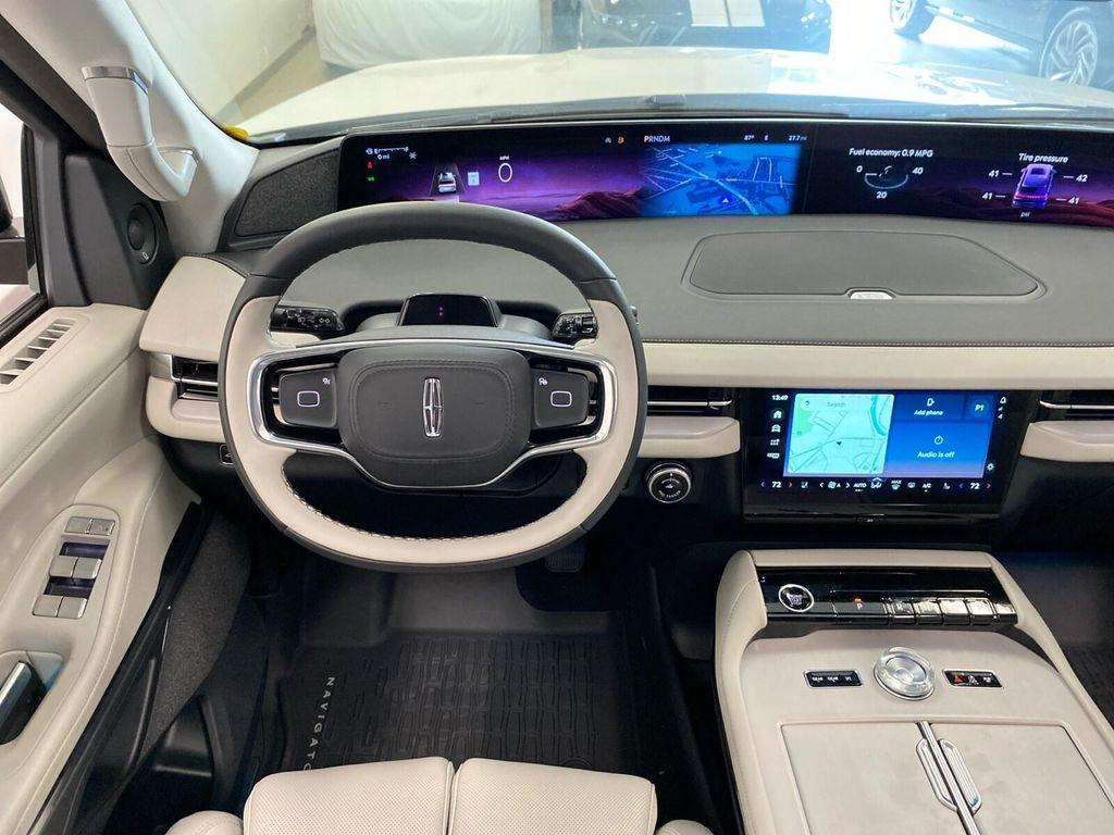 new 2026 Lincoln Navigator car, priced at $113,820