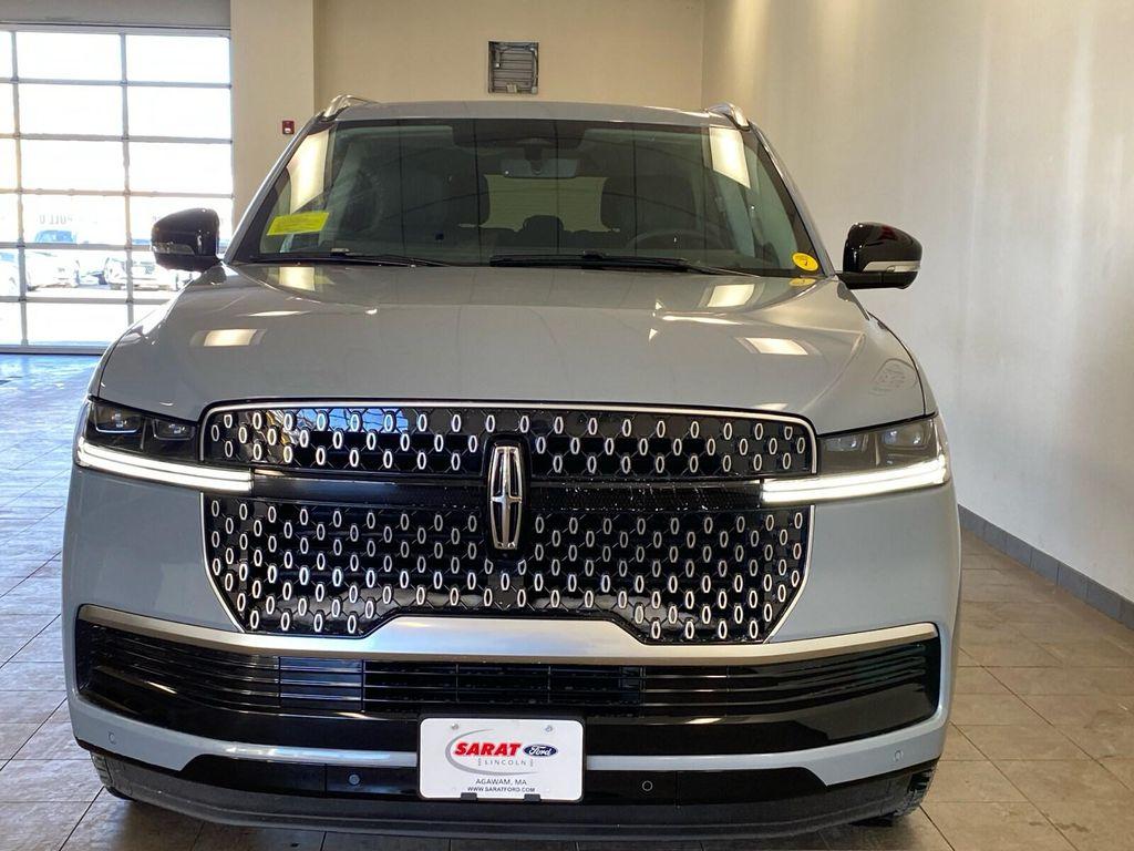 new 2026 Lincoln Navigator car, priced at $101,995