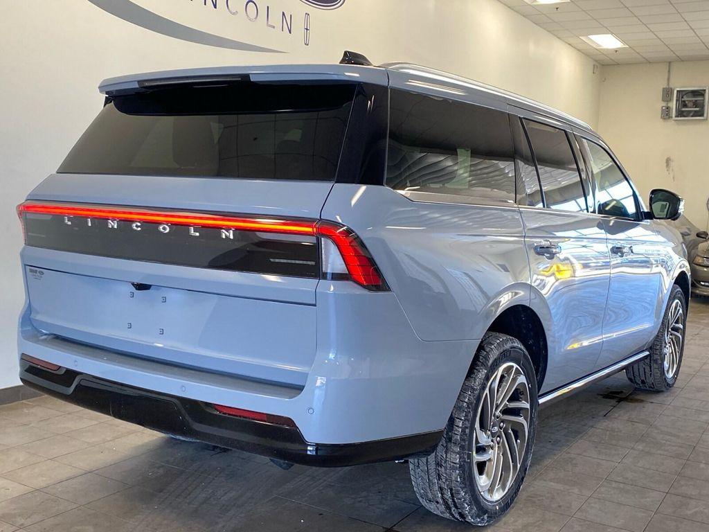 new 2026 Lincoln Navigator car, priced at $101,995