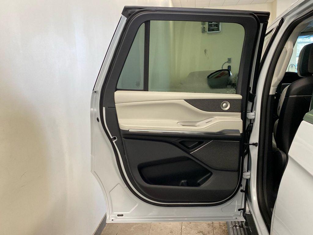 new 2026 Lincoln Navigator car, priced at $109,035