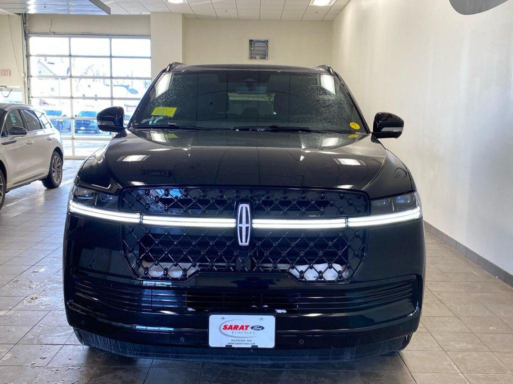 new 2026 Lincoln Navigator car, priced at $101,995