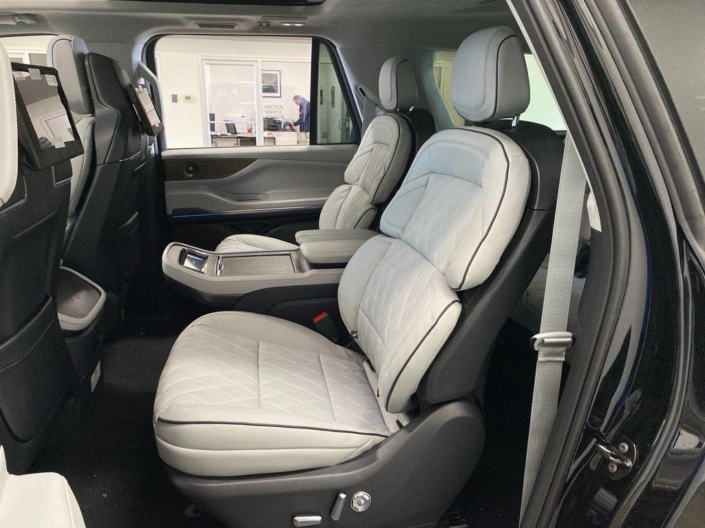 used 2026 Lincoln Navigator car