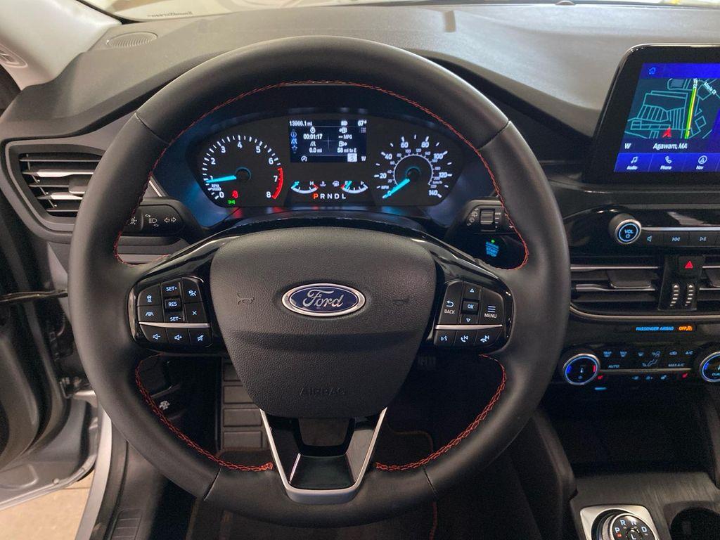 used 2022 Ford Escape car, priced at $30,380