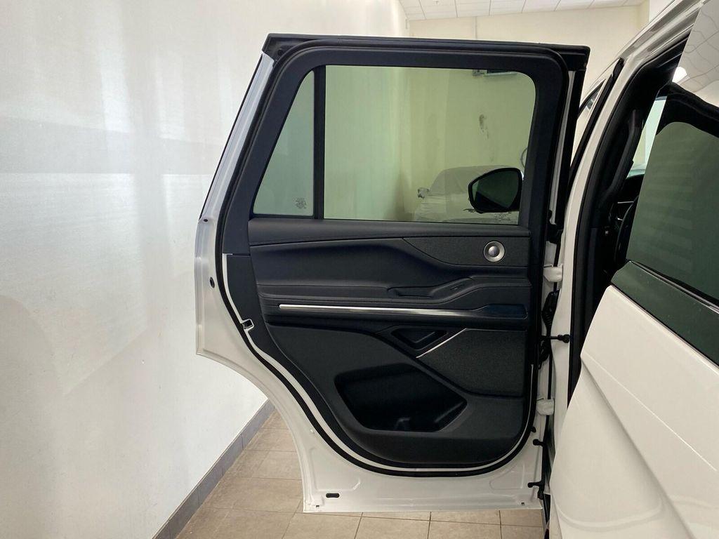 new 2026 Lincoln Navigator car, priced at $101,995