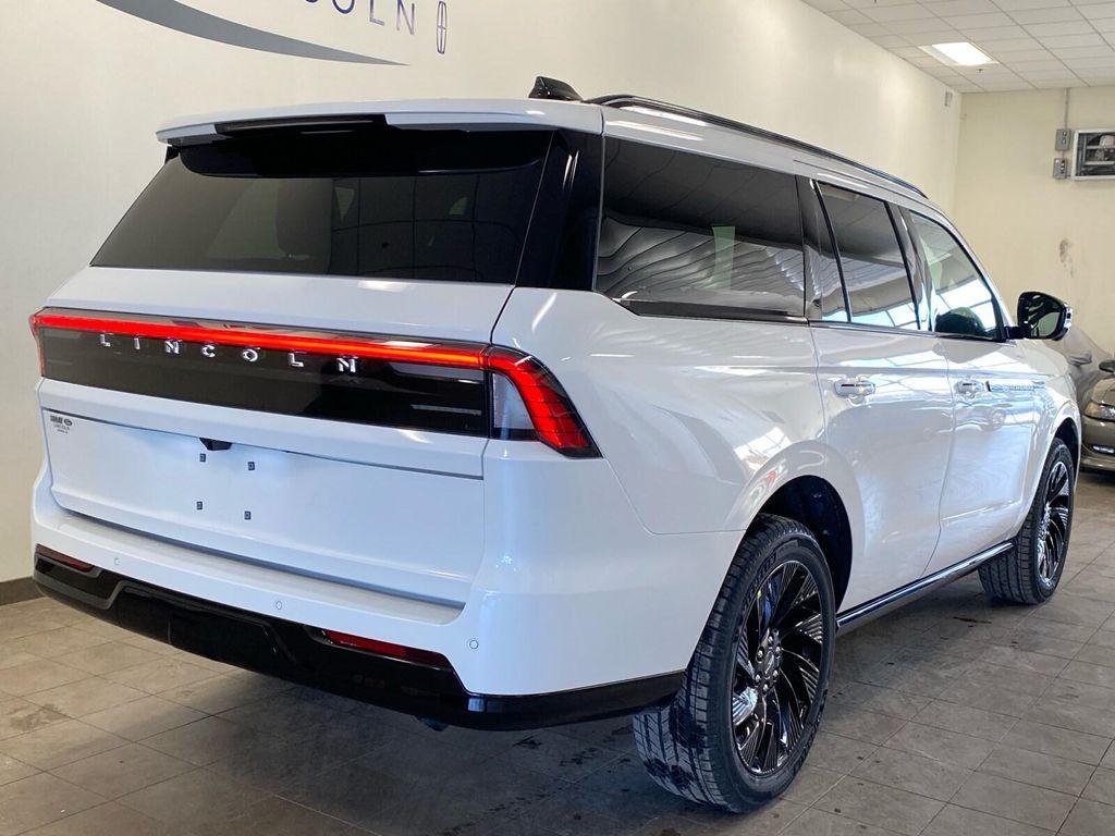 new 2026 Lincoln Navigator car, priced at $101,995