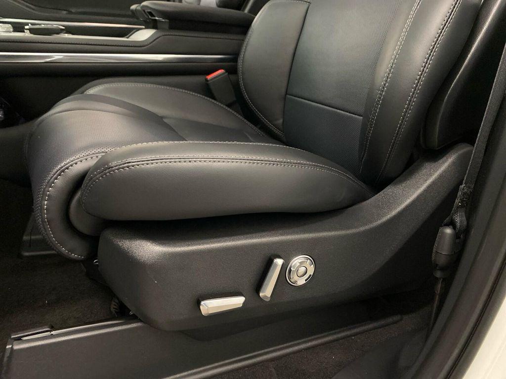 new 2026 Lincoln Navigator car, priced at $101,995