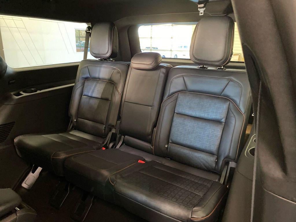 new 2025 Lincoln Navigator car, priced at $123,530