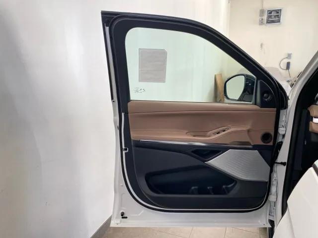 new 2025 Lincoln Navigator car, priced at $124,280