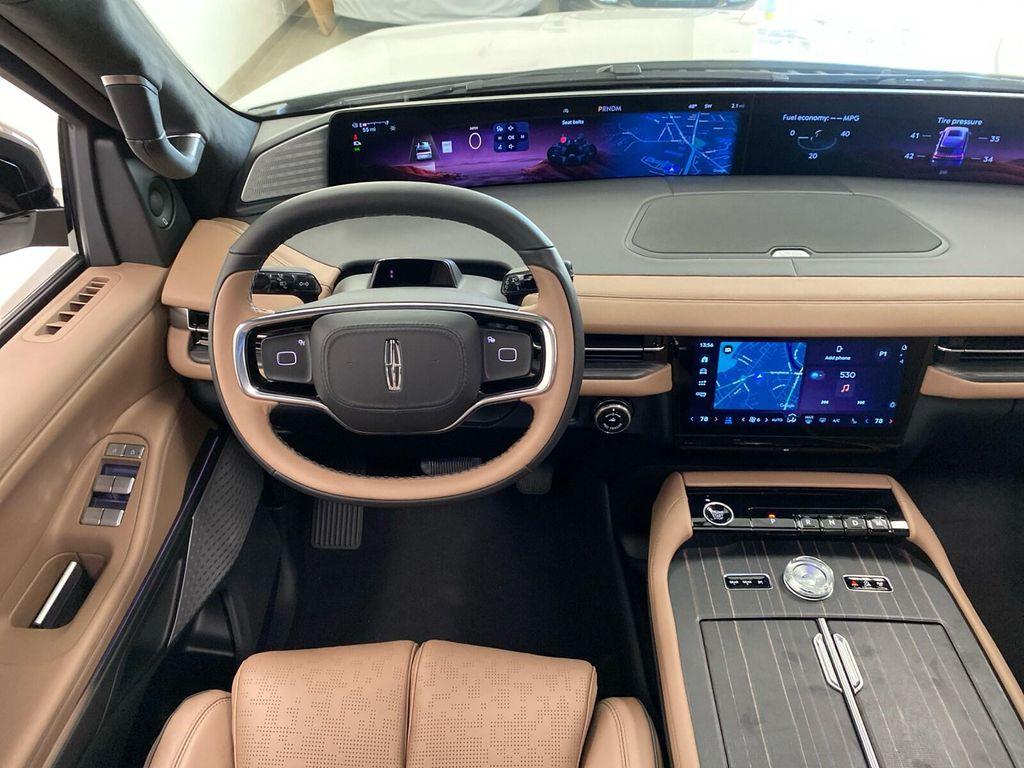 new 2025 Lincoln Navigator car, priced at $121,280