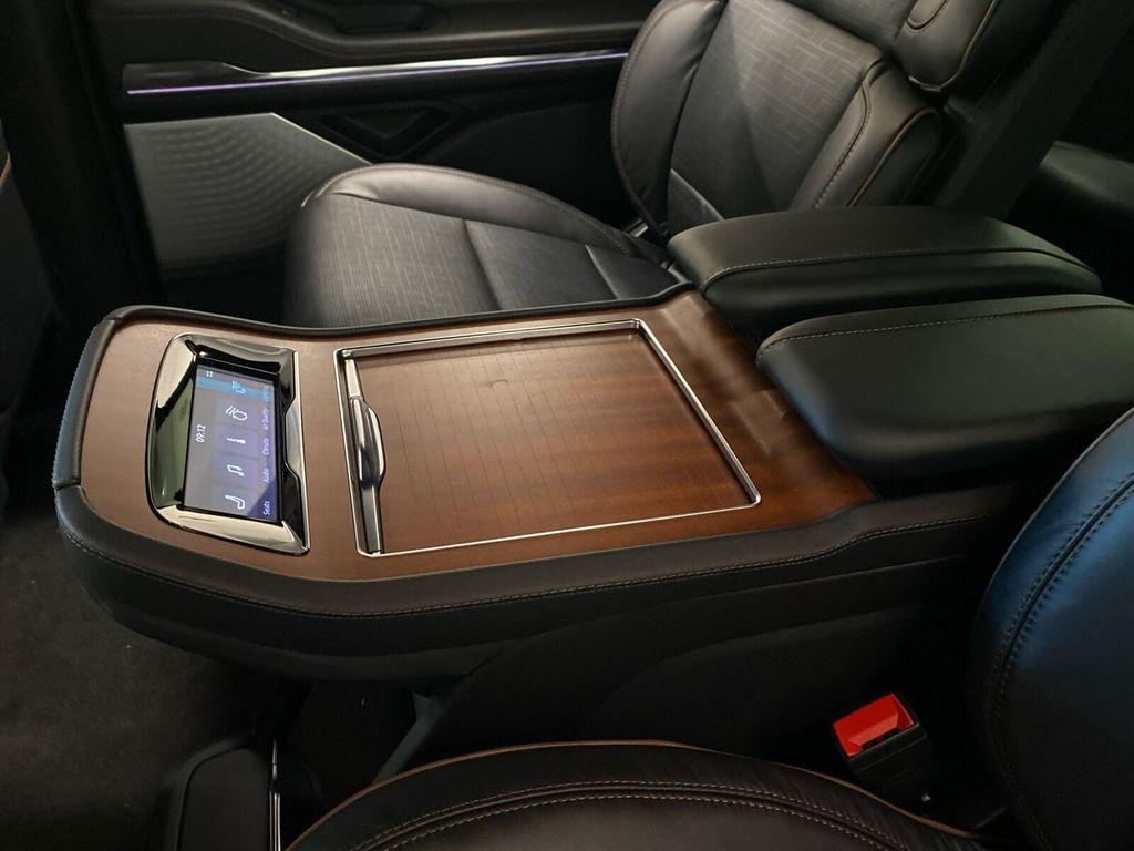 new 2025 Lincoln Navigator car, priced at $124,280