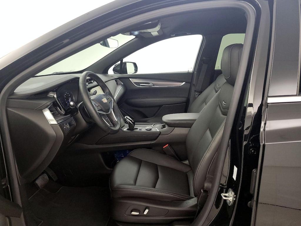 used 2025 Cadillac XT5 car, priced at $40,998