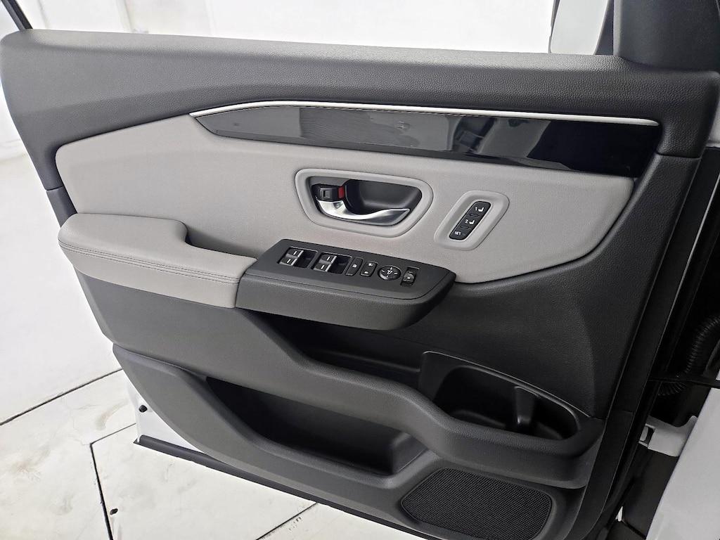 used 2023 Honda Pilot car, priced at $45,998