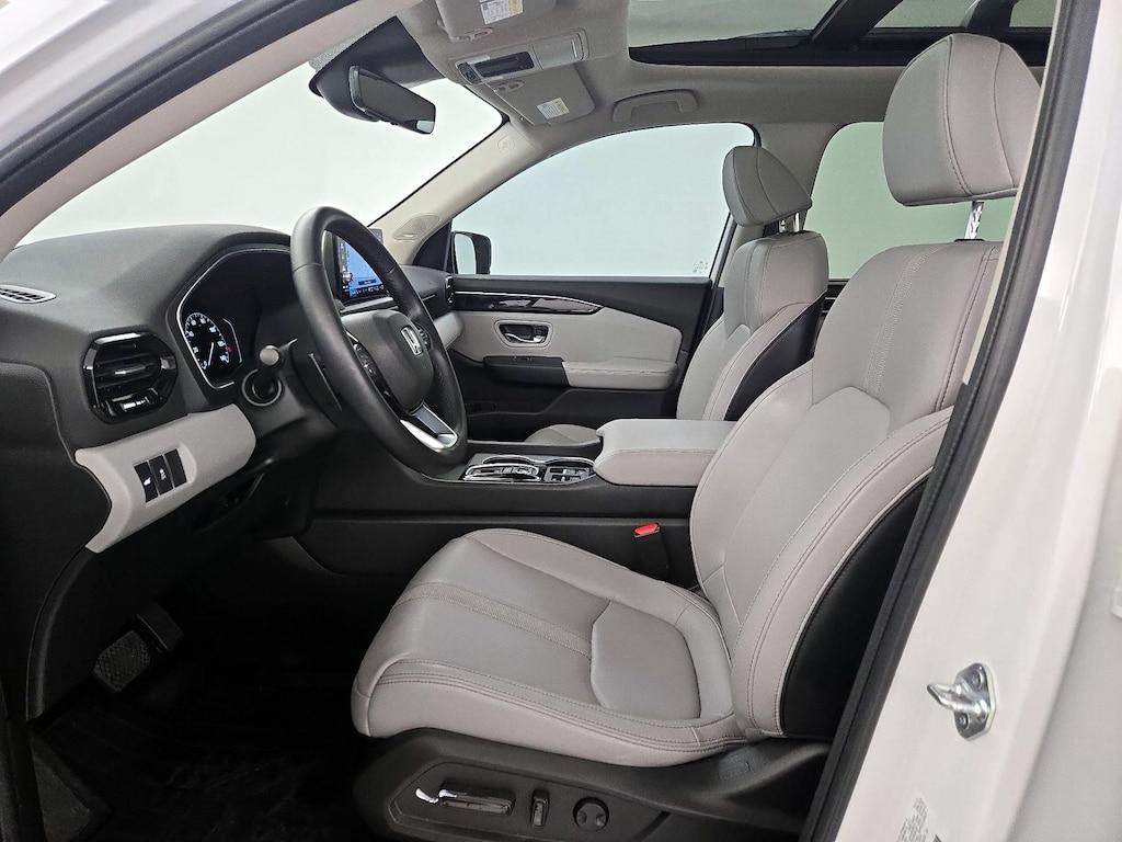used 2023 Honda Pilot car, priced at $45,998