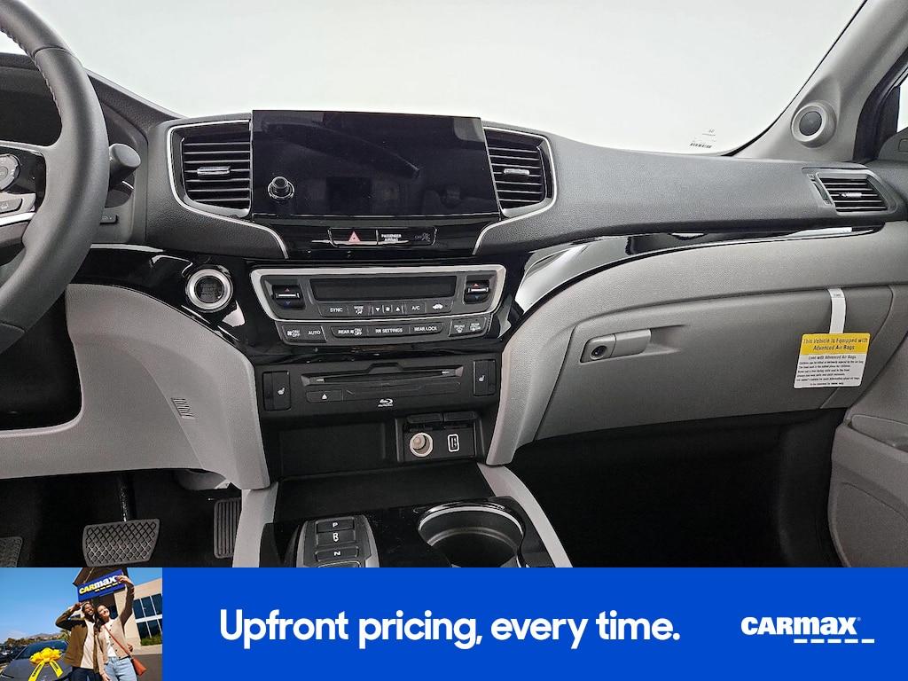 used 2022 Honda Pilot car, priced at $42,998