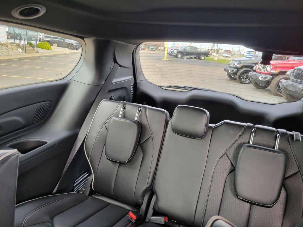 used 2022 Chrysler Pacifica Hybrid car, priced at $27,992