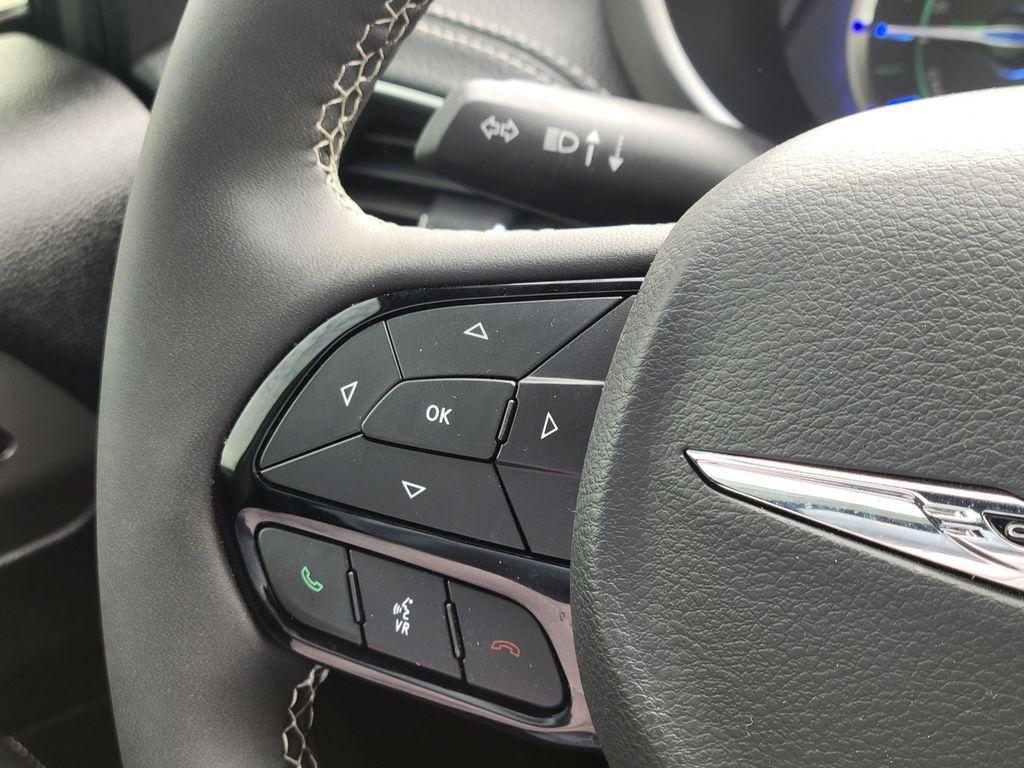 used 2022 Chrysler Pacifica Hybrid car, priced at $27,992