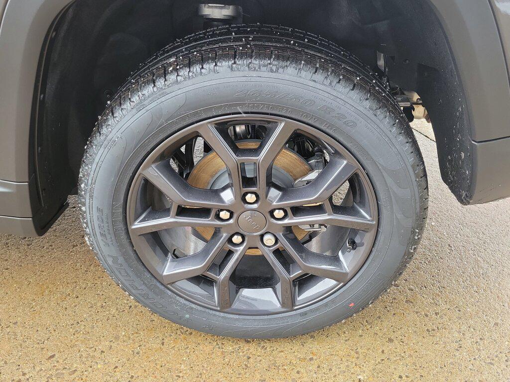 new 2025 Jeep Grand Cherokee car, priced at $44,795