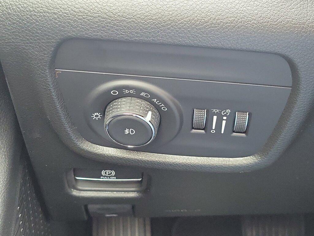 new 2025 Jeep Grand Cherokee car, priced at $44,795