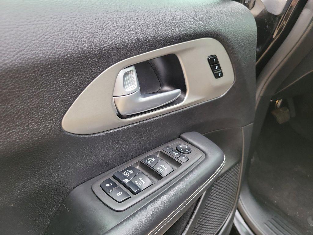 used 2024 Chrysler Pacifica car, priced at $36,992