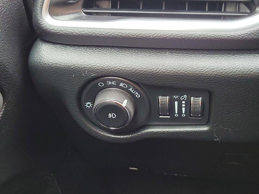 used 2024 Chrysler Pacifica car, priced at $36,992