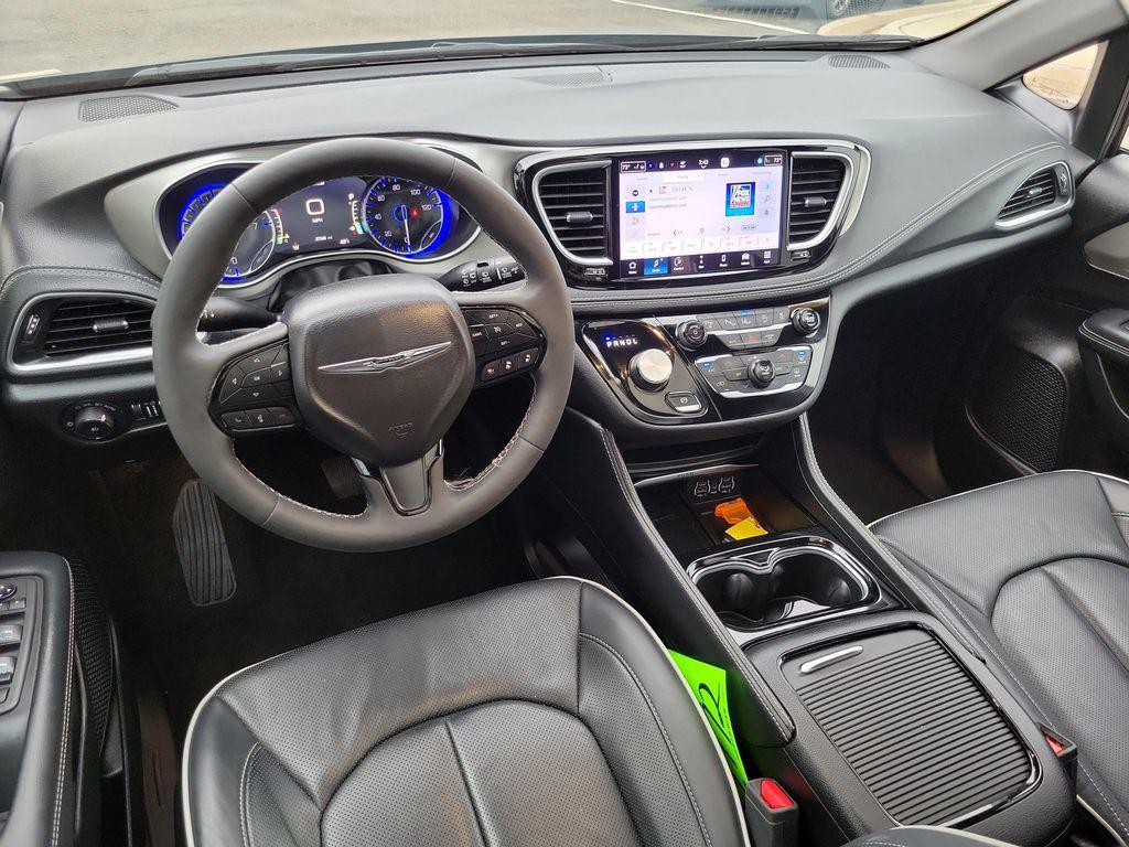 used 2024 Chrysler Pacifica car, priced at $36,992
