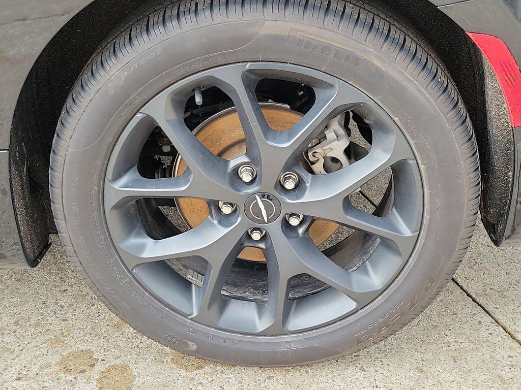 used 2024 Chrysler Pacifica car, priced at $36,992