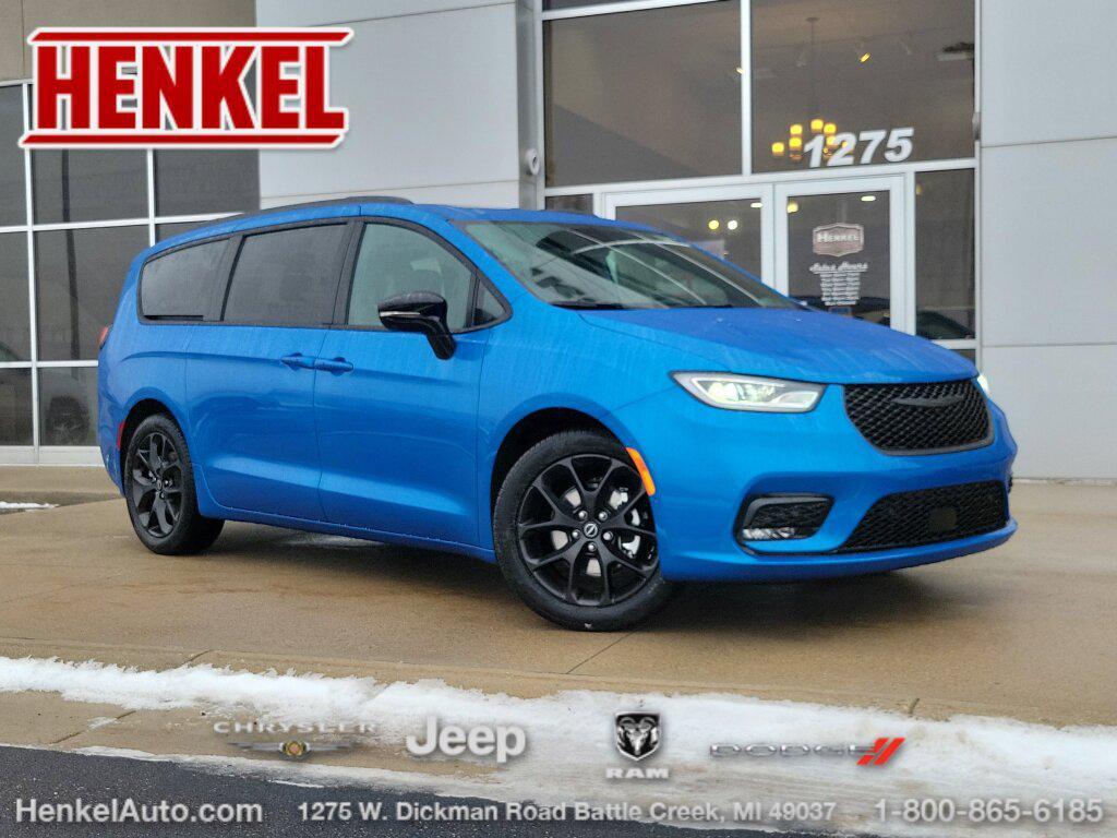 new 2026 Chrysler Pacifica car, priced at $44,695