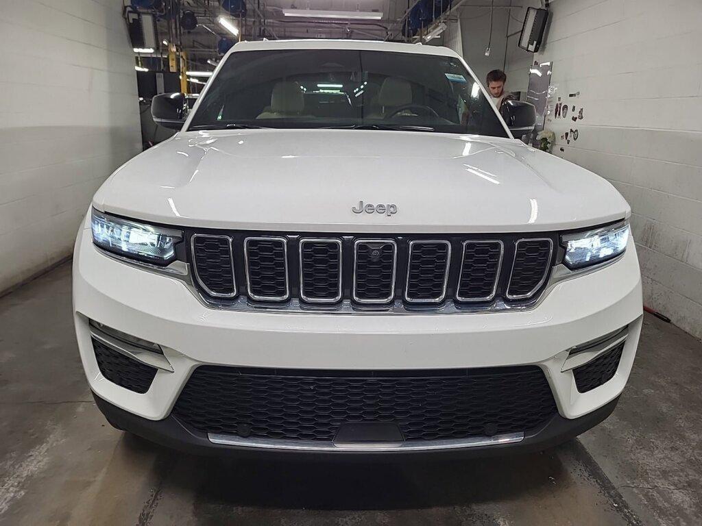 used 2025 Jeep Grand Cherokee car, priced at $37,992