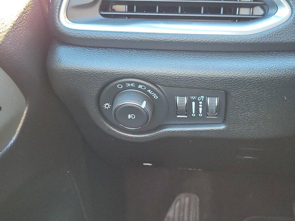 used 2024 Chrysler Pacifica car, priced at $35,996