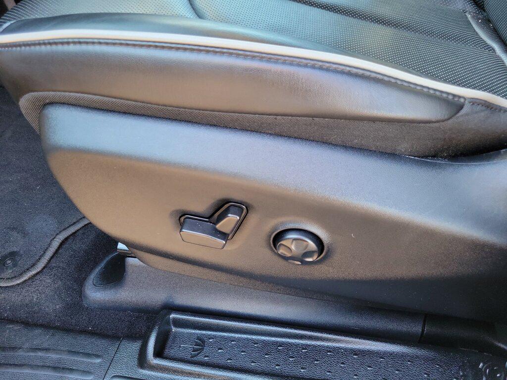 used 2024 Chrysler Pacifica car, priced at $35,996