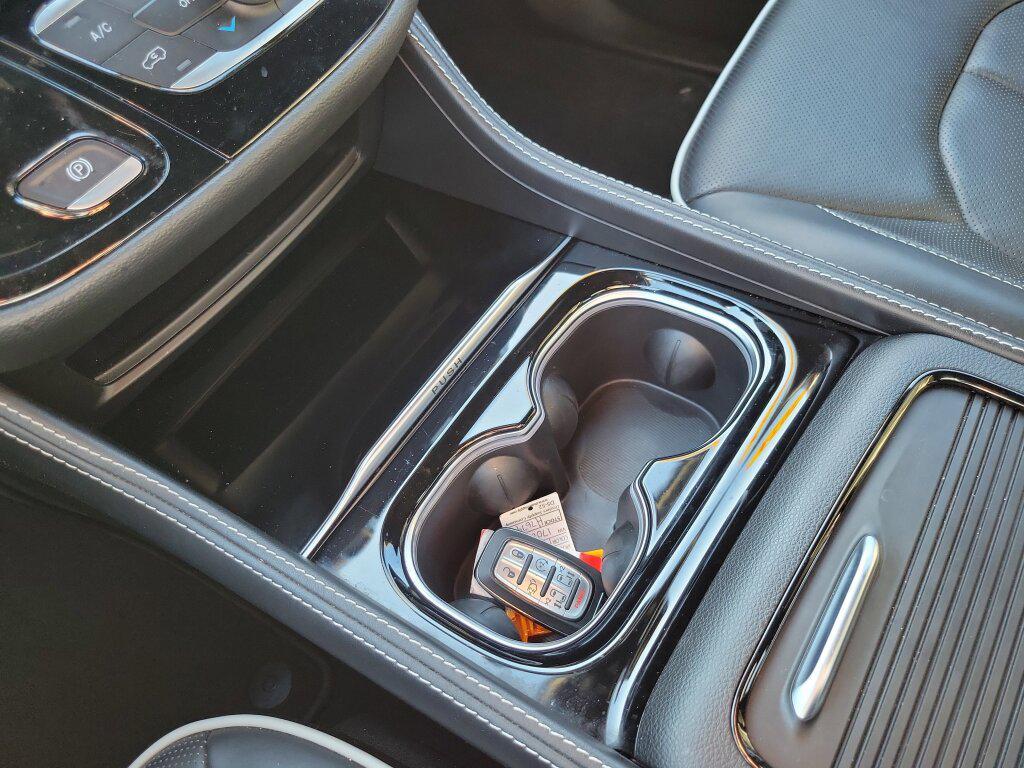 used 2024 Chrysler Pacifica car, priced at $35,996