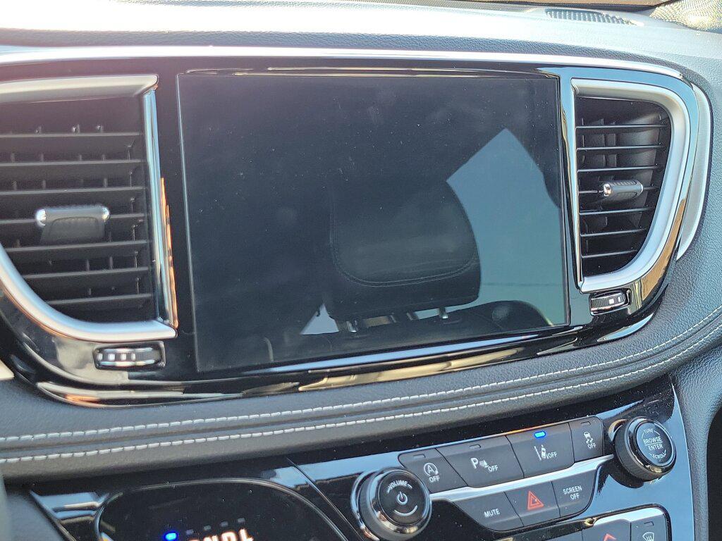 used 2024 Chrysler Pacifica car, priced at $35,996