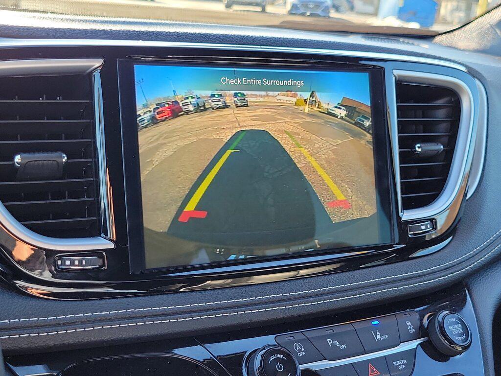 used 2024 Chrysler Pacifica car, priced at $35,996